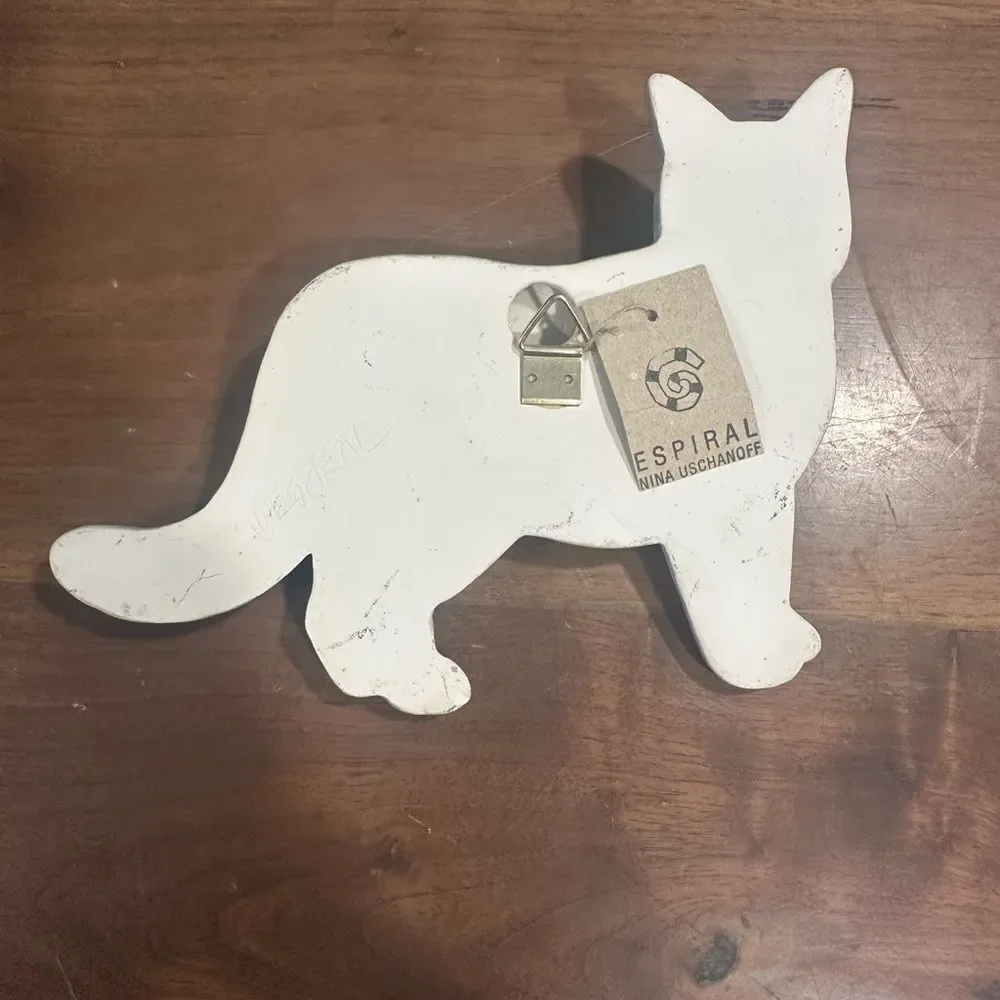 Gray Cat Figurine wall hanging
